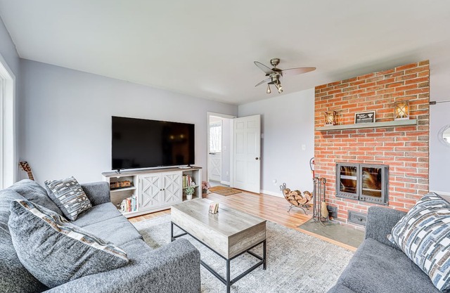 Cozy Fair Haven Home with Mountain Views!