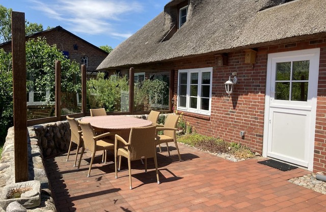 Apartment 'Ferienwohnung Nordwarft' with Private Terrace, Private Garden and Wi-Fi