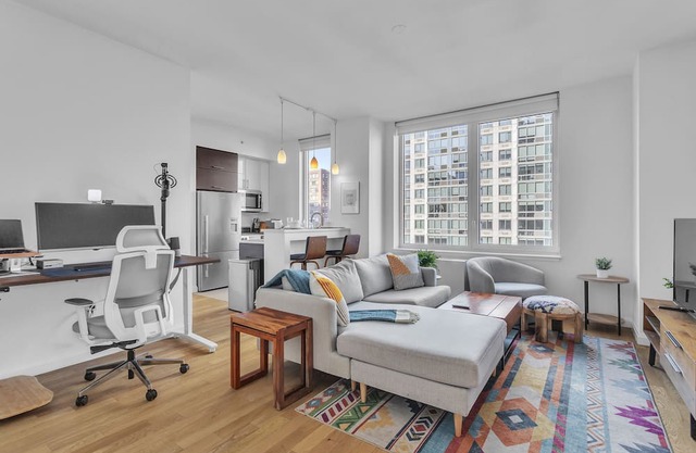 Columbus Square 1 BR w/ Office by Anyplace - 11620