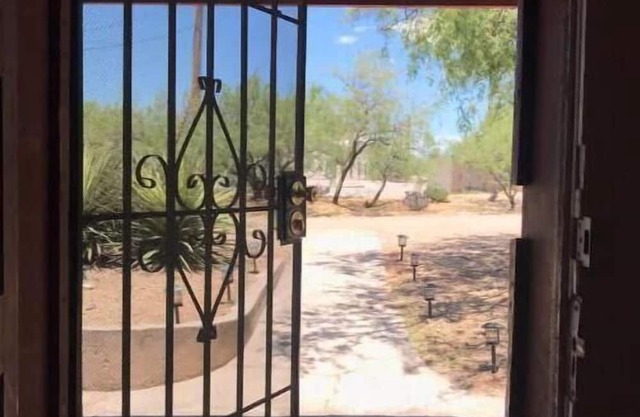 1882 Miner's cabin behind Tombstone Brewery