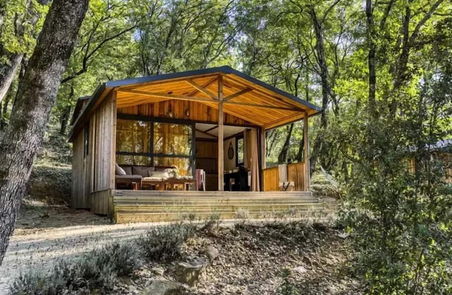 Camping Slow Village Provence Occitanie* - Forest Side Cabin 3 rooms 5 people