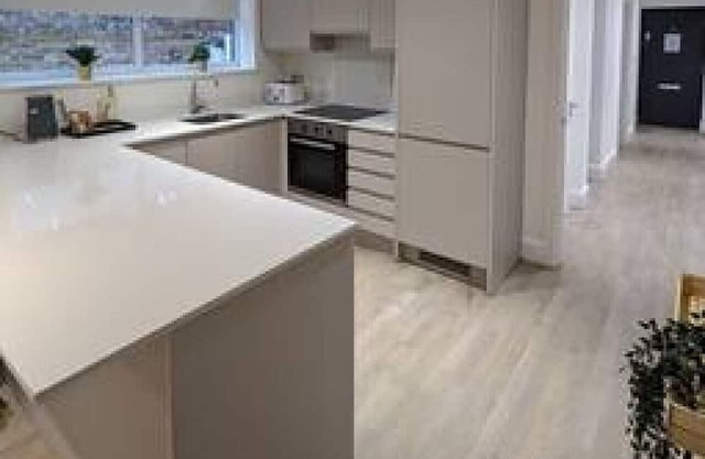 Stunning 3 Bed with Garden 114A