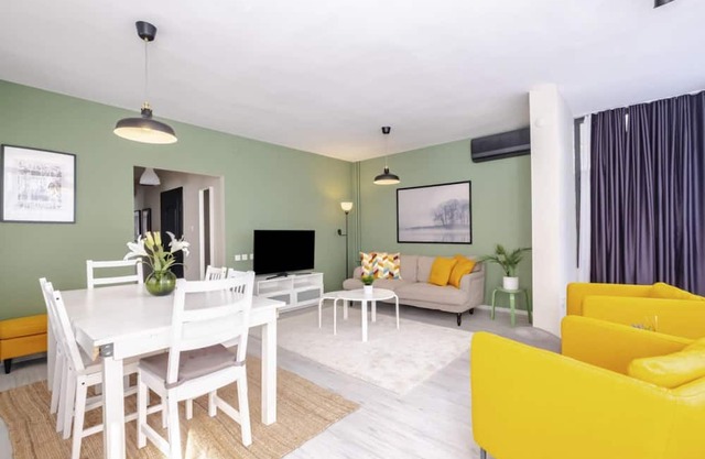 Exquisite Central Flat near Bagdat Street