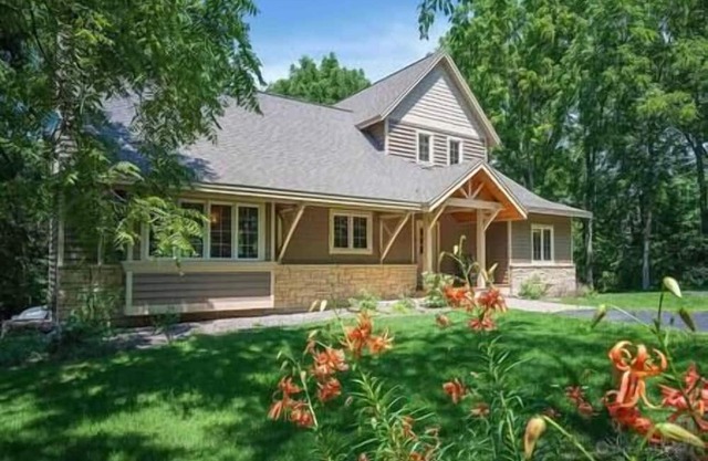 NEW! The Lodge, boutique Galena!