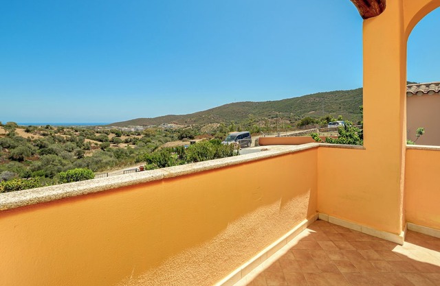 Villa 'Villetta Budoni Lutturai' with Sea View, Private Terrace and Air Conditioning