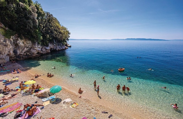 Welcome to this bright and family-friendly vacation home in Cavle.