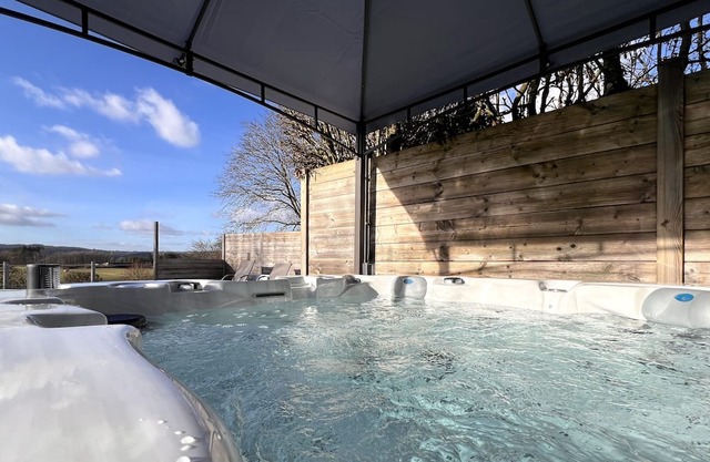 Beautiful house with spa and pool