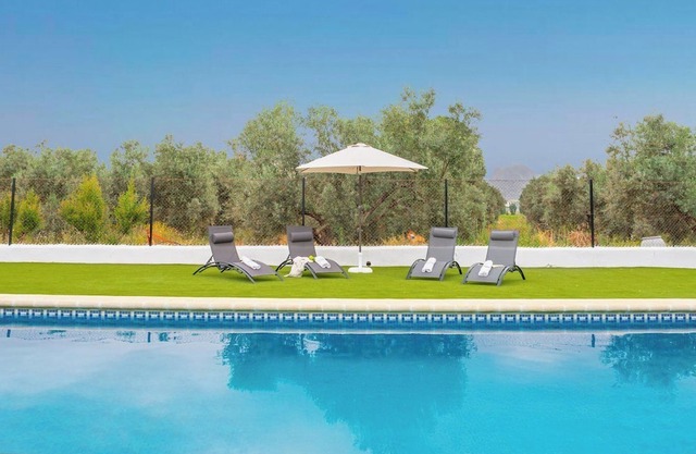 La Zaranda de Pinillos Antequera by Ruralidays