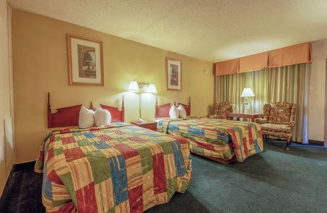 Affordable Comfort Perfect for Transit Guests Near Gallup Amtrak Station