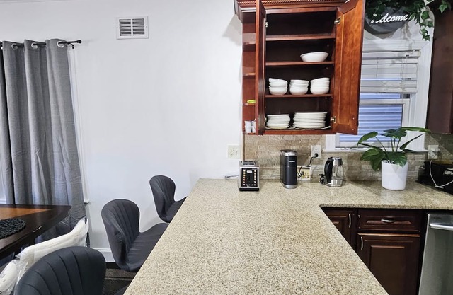 Marvelous 6-bedroom house with AC in Jersey City