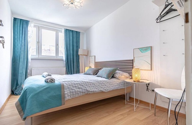 Stylish 3BR Apt W/Balcony | City Center
