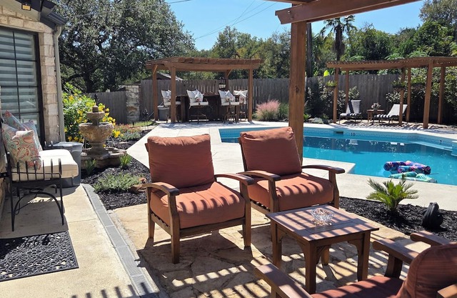 Luxury 2-Story Home with Pool, Hot Tub & Private Master Suite Near Belton Lake