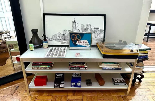 Entire Cozy Conveniently Located NYC Apartment