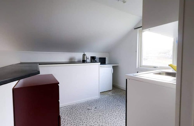 Premium Workers Home | Near Volvo | Parking