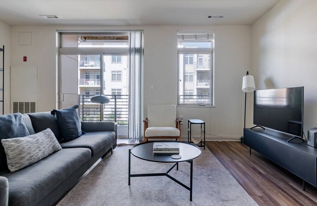 Blueground | Bleachery, pool, nr Charles River