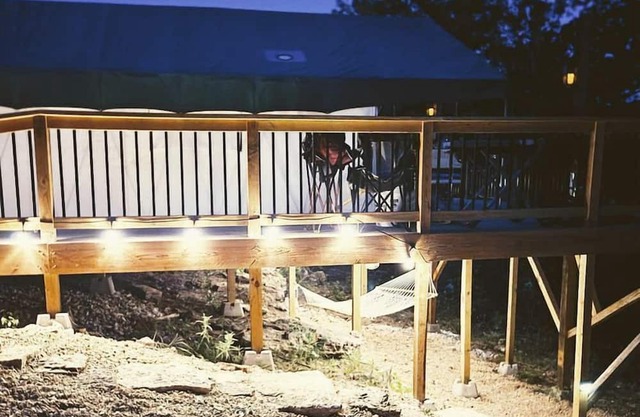 Lovely Safari Tent with Treetop Views for Family Glamping in Missouri