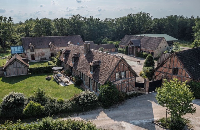 Domaine en Sologne - 20 beds, pool, spa, nature & ponds