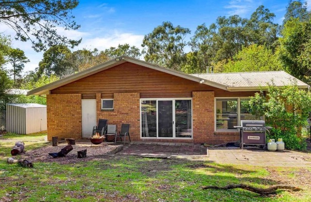 Kangaroo House - Large Villa Central Halls Gap