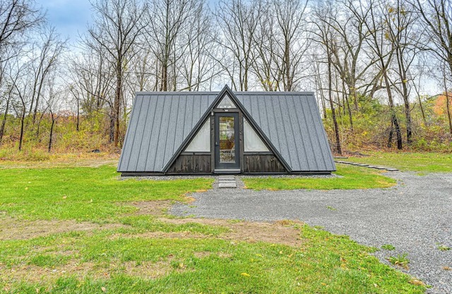 5 Mi to Wine Trails: Finger Lakes Tiny Home