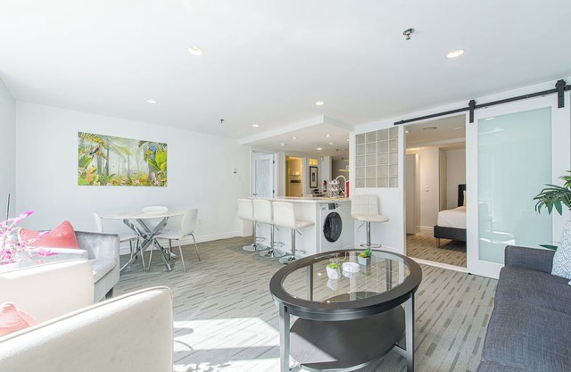 Downtown Halifax Condo- Convention Centre-Central-Business-Family-Nightlife