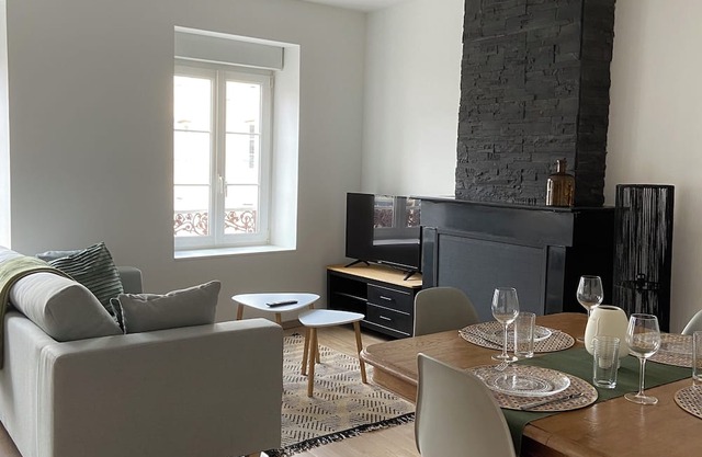 The Central Square apartment. Pets welcome!