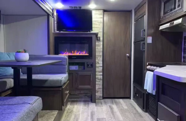 The GreyWolf - Convenient & Cozy RV