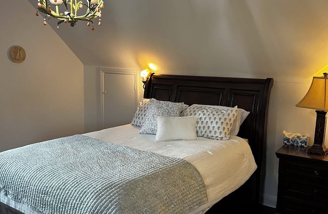 Charming 2-bedroom coastal apartment in Port Washington