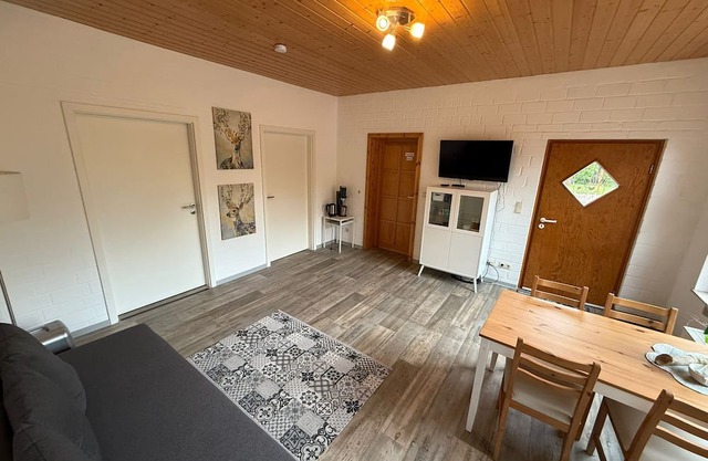 Cozy vacation apartment with parking & WLAN - 2 bedrooms