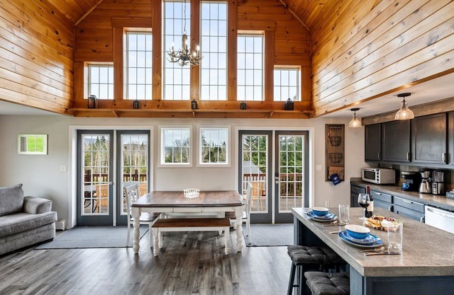 S Diamond S Retreat | Hot Tub and Snowmobile Access!