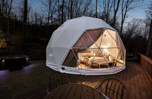 Outstanding Dome with Fire Pit and Hot-tub in Wardensville, West Virginia