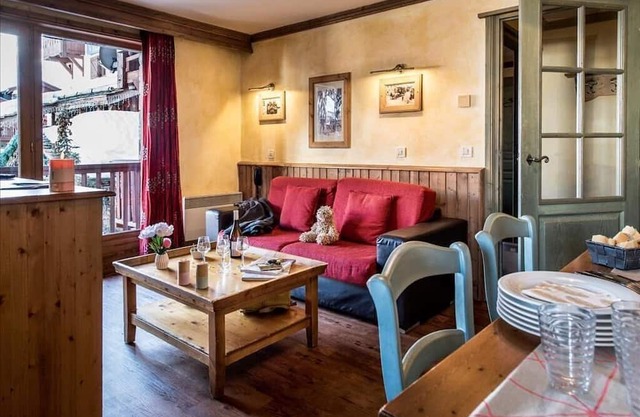 Wifi, ski-in/ski-out & foot of the slopes, balcony, tv, ski locker, 55m², Tignes