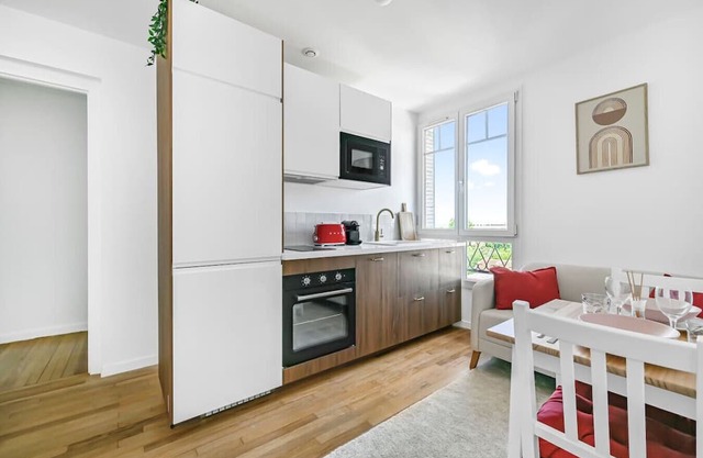 Magnificent renovated apartment La Défense Paris Gare