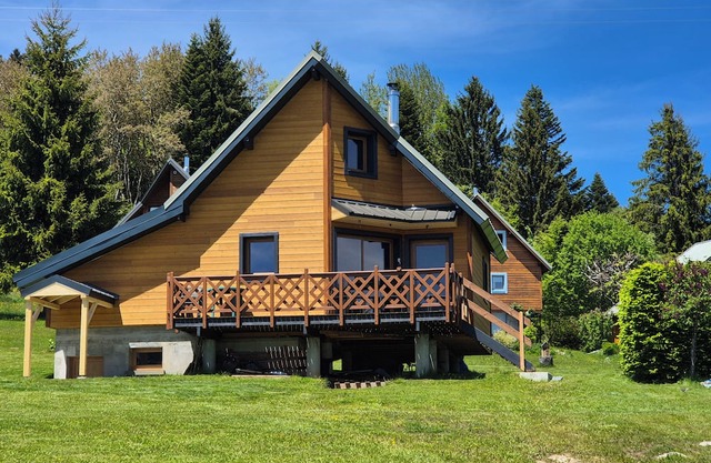 Nordic Chalet for 6 People in La Féclaz – Perfect for Your Ski Getaway