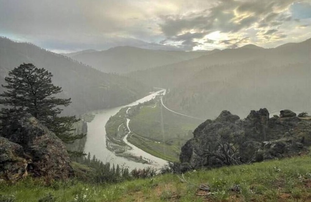 Safari Tent on the Salmon River - Double Bed