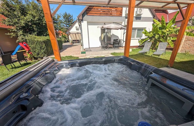 Holiday apartment with sauna, whirlpool, WLAN and air conditioning