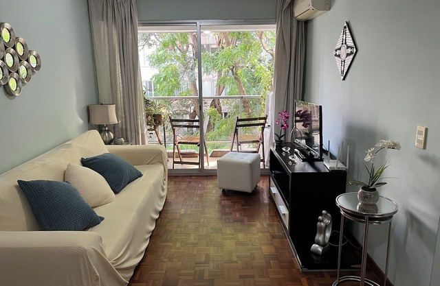 Charming 1-bedroom apartment in wonderful Montevideo with WiFi, AC