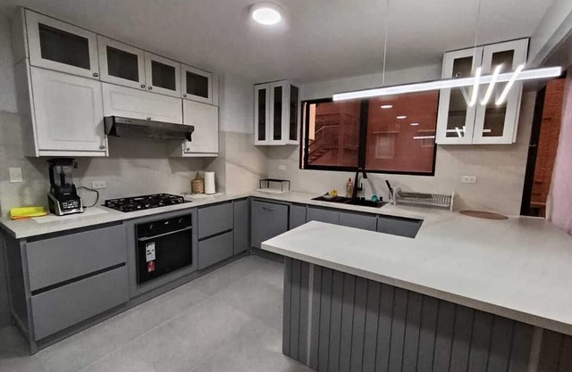 Sunny spacious apartment in Cuenca
