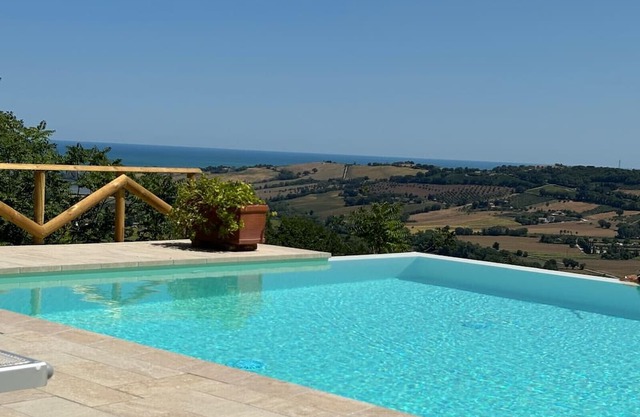 Charming Villa with Panoramic Pool in Le Marche