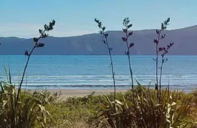 Paraparaumu Beach Hideaway
