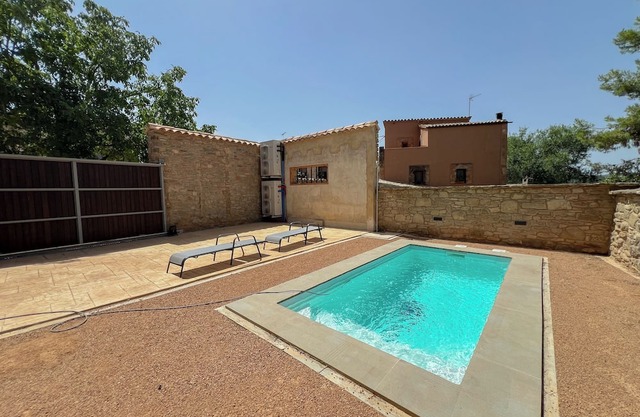Cal Gabarró - House for 12 people with swimming pool, WiFi, AC and BBQ