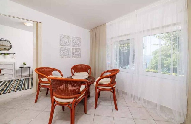 Holiday apartment with sea view and air conditioning