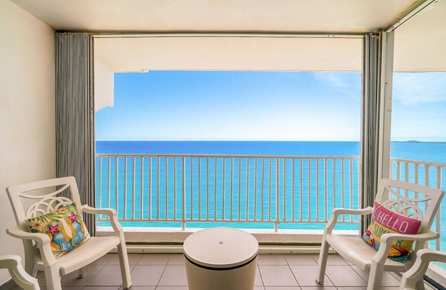 Captain’s Beachfront Pool and Parking