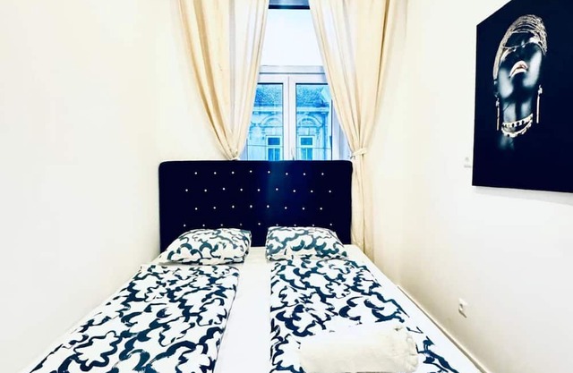 3BR Apartment; Near Atzgersdorf Park, 11-Min Walk